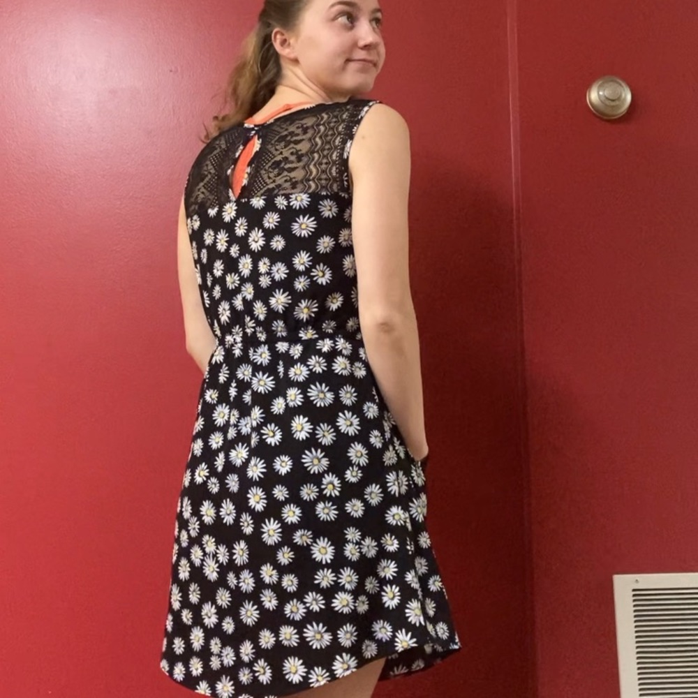 Daisy dress
